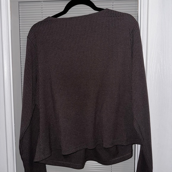 Arula Ribbed Crossover Top - Picture 3 of 3